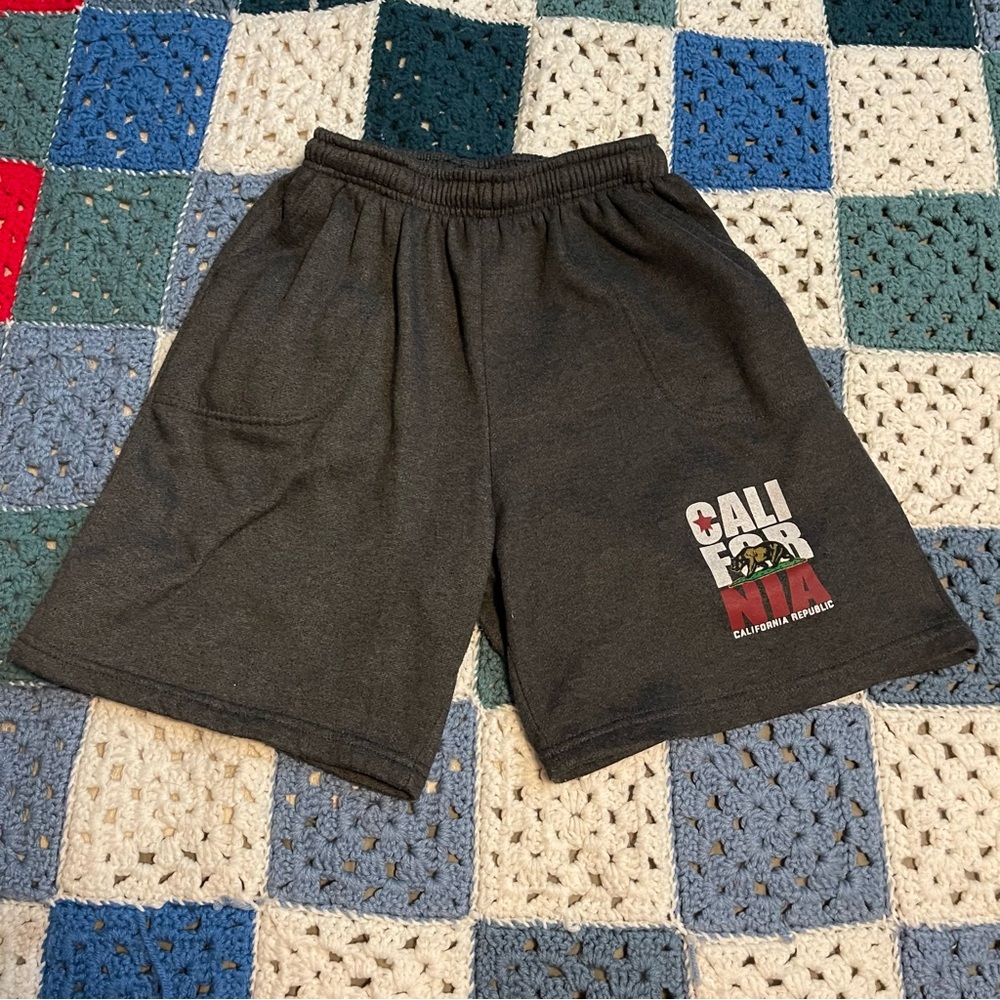 Y2K California Republic Bear Sweat Shorts With Pockets Made In The USA Medium